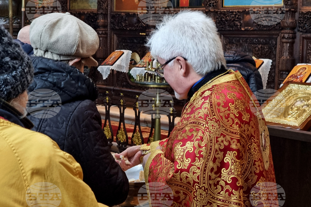 Ямбол - неделна литургия - храм - „Св. вмчк Георги Победоносец“