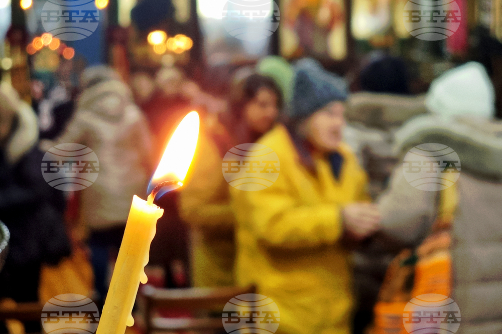 Ямбол - неделна литургия - храм - „Св. вмчк Георги Победоносец“