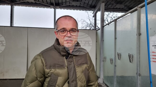 Екипи на КЗП И НАП проверяват автомивка в Пловдив след сигнал за завишаване на цените 