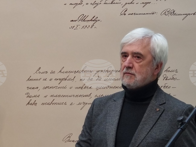 Динко Стоев е тазгодишният носител на националната награда за живопис "Владимир Димитров – Майстора"