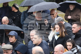 Мемориал на жертвите на комунистическия режим - поднасяне на венци