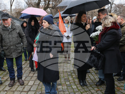 Мемориал на жертвите на комунистическия режим - поднасяне на венци