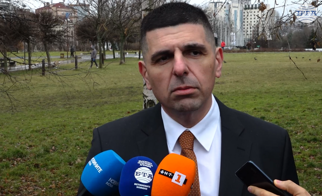 Логичният избор за служебен премиер е Андрей Гюров, заяви съпредседателят на „Да, България" Ивайло Мирчев