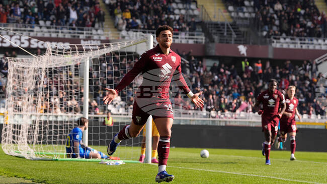 Торино прекъсна серията си от загуби в Серия "А" с минимален успех над Лече