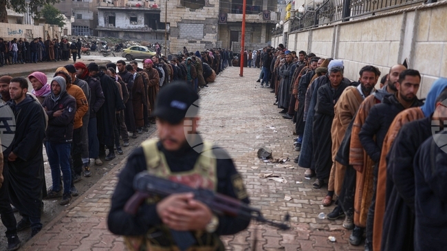 Сирийският президент обсъди с кюрдския лидер в Ирак Барзани прилагането на примирието с кюрдските сили 