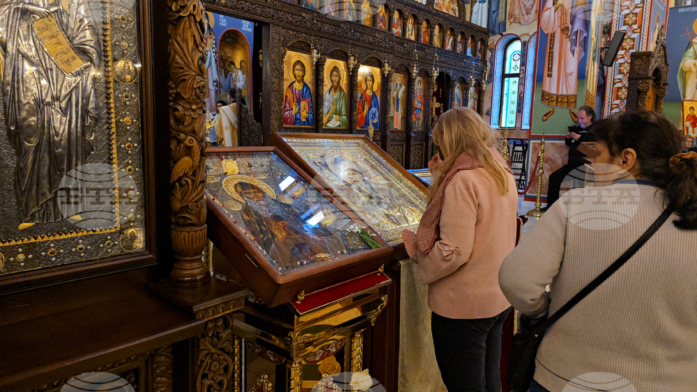 Ловеч - патриарх - митрополит - годишнина