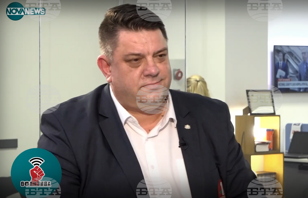 Атанас Зафиров: Разрушавайки паметника, рушим памет