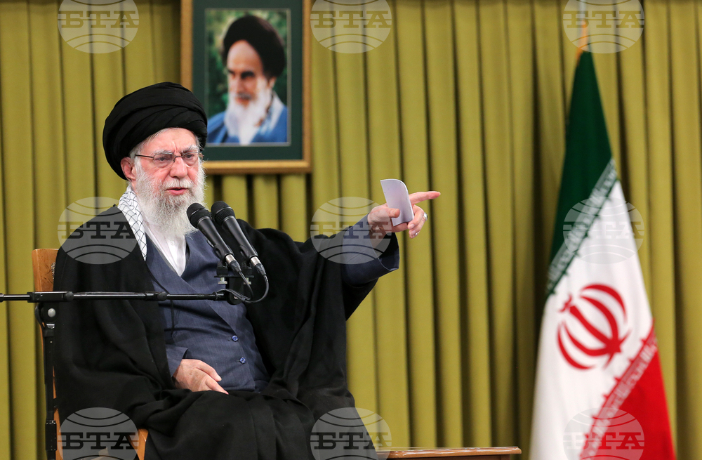 Кои са ключовите претенденти за наследник на върховния лидер на Иран според саудитски вестник