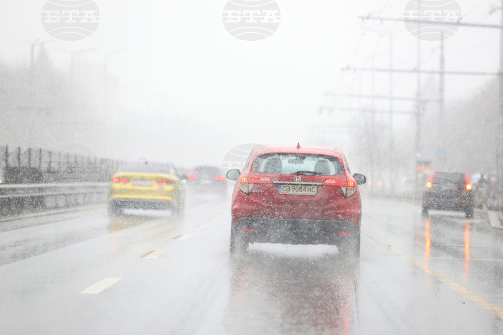 Столица - снеговалеж - пътища