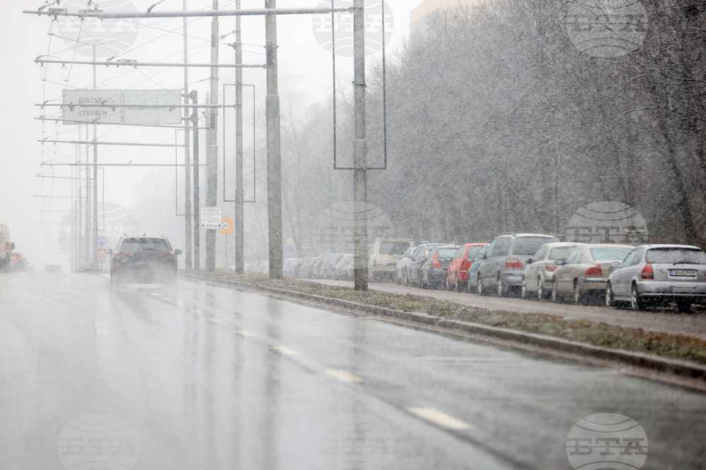 Столица - снеговалеж - пътища