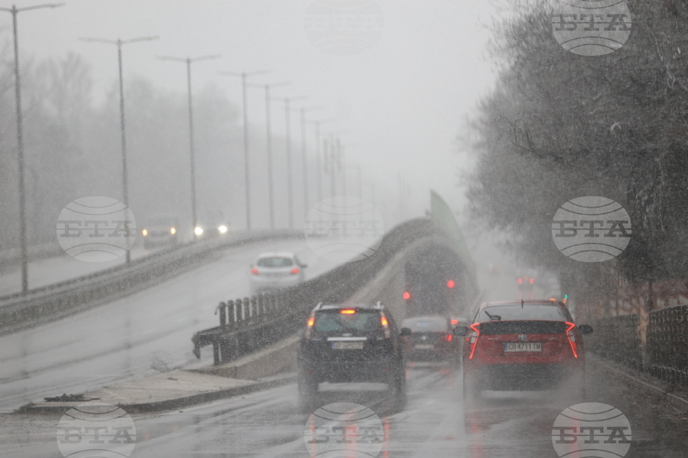 Столица - снеговалеж - пътища