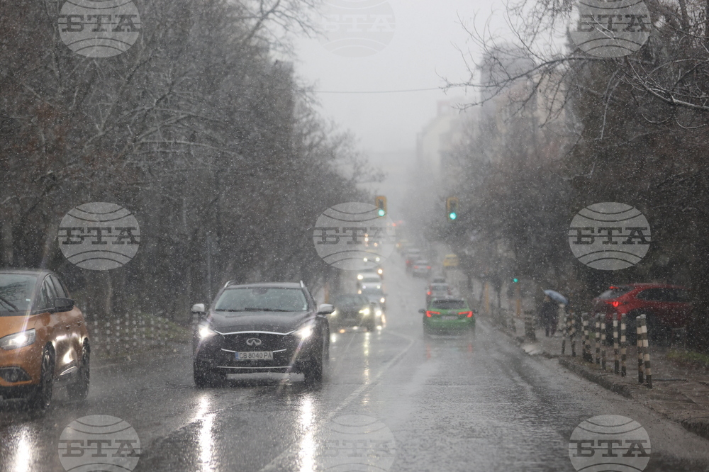 Столица - снеговалеж - пътища