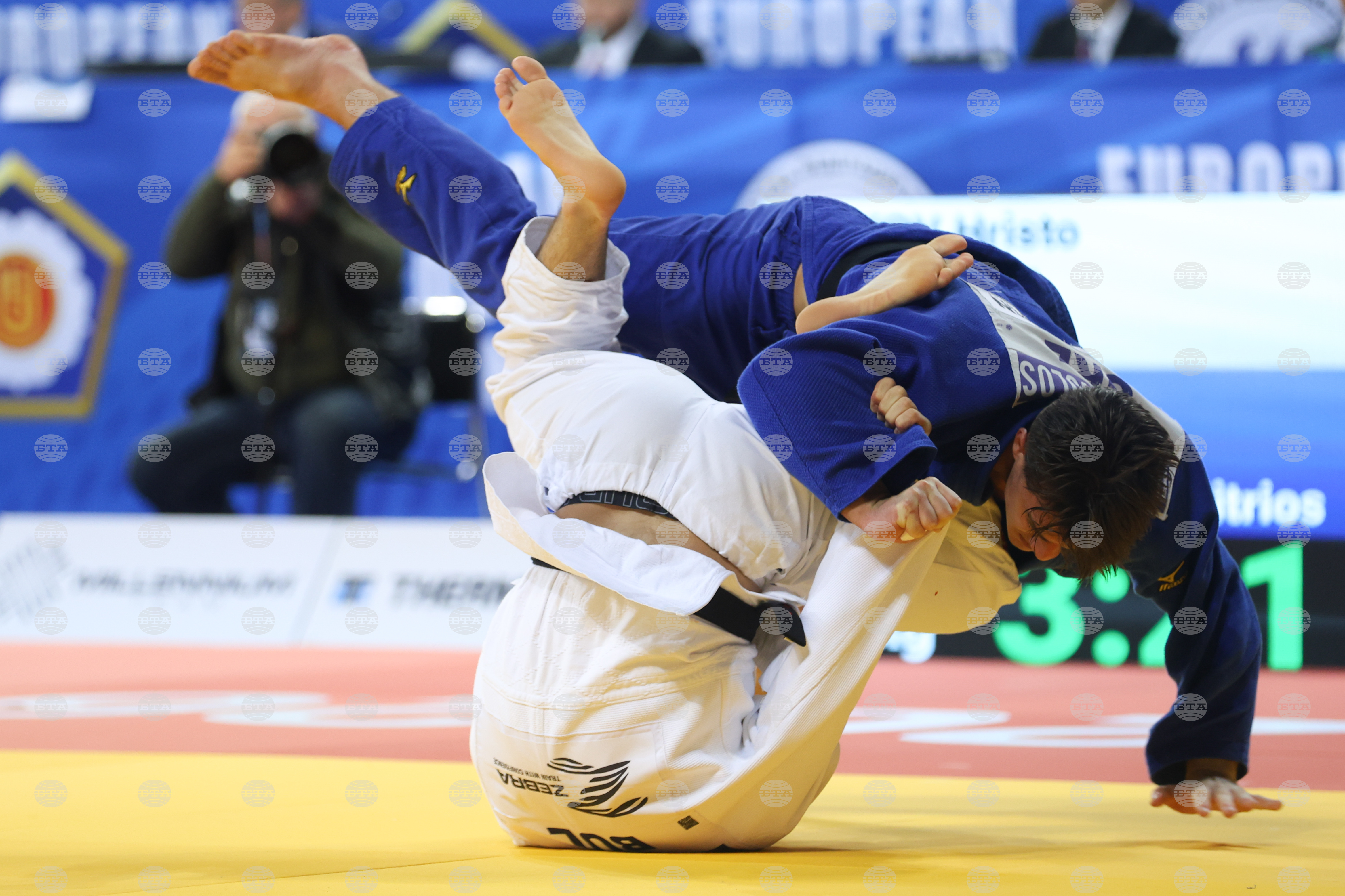 227 състезатели участваха в първия ден на Държавното първенство по джудо за младежи и девойки в Пазарджик