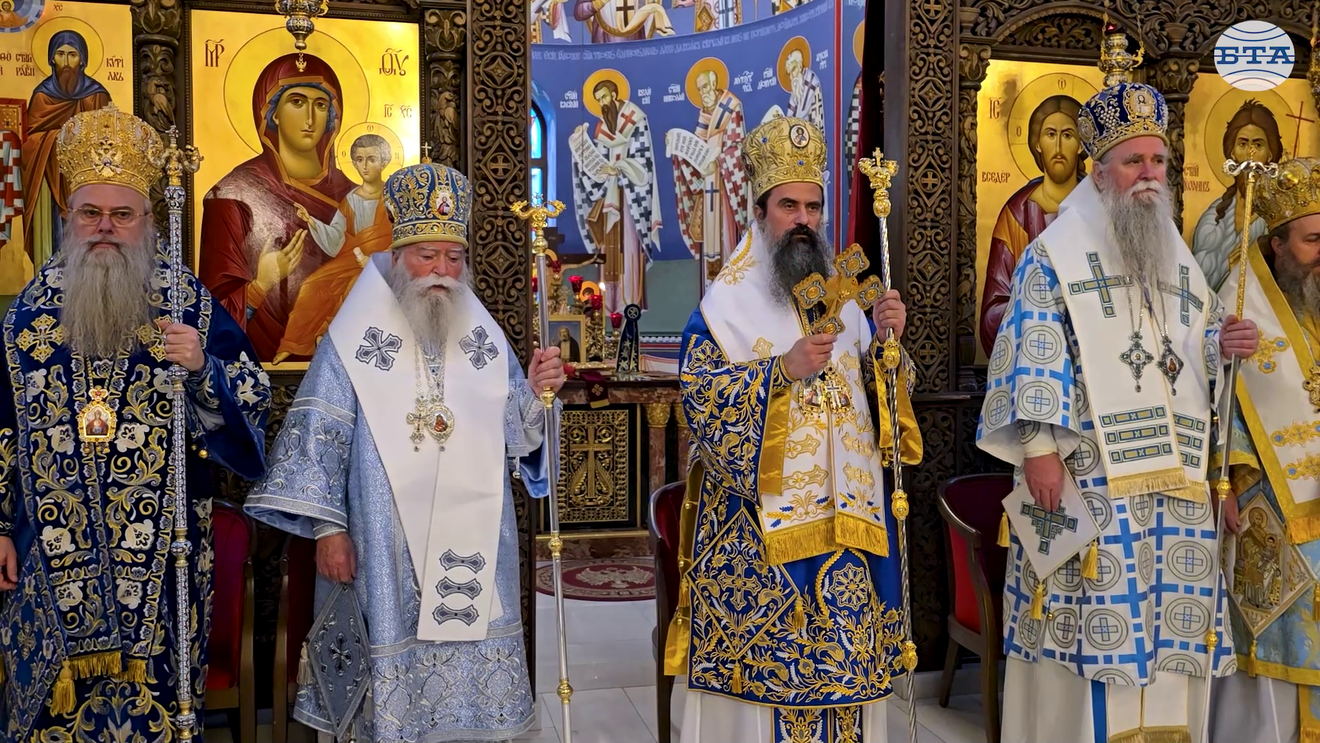 Ловчанският митрополит Гавриил днес отбеляза 25 години начело на Ловчанска епархия със света литургия, възглавена от патриарх Даниил