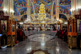 Шумен - църква „Св. Три Светители“ - неделна служба