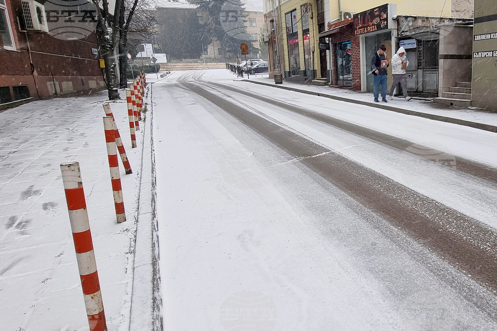 Няма подадени сигнали за закъсали автомобили в Шуменско, за които да е търсено съдействие за техническа помощ на телефон 112 през нощта