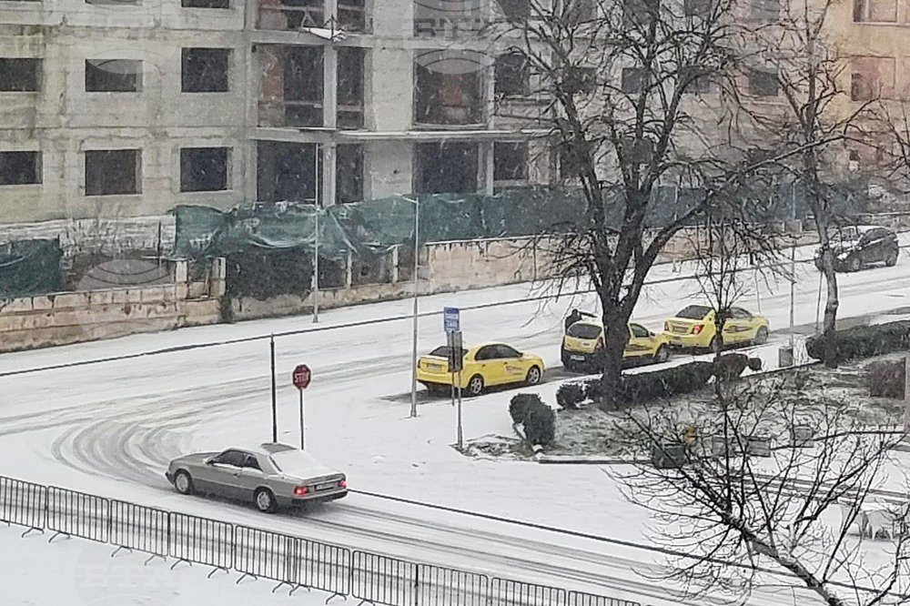 Шумен - снеговалеж - пътна обстановка