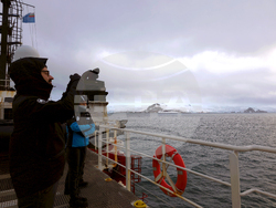 Остров Ливингстън - Антарктида - научноизследователски кораб „Св. св. Кирил и Методий“