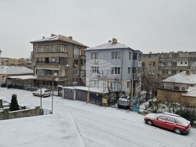 Пътищата в област Търговище са почистени и проходими при зимни условия, от пътното управление призовават гражданите да шофират с повишено внимание