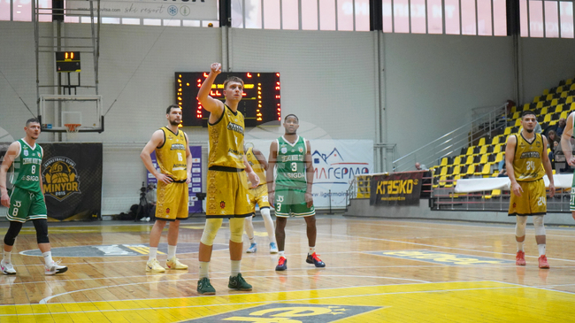 Баскетболният Миньор 2015 се раздели с Константин Паисиев