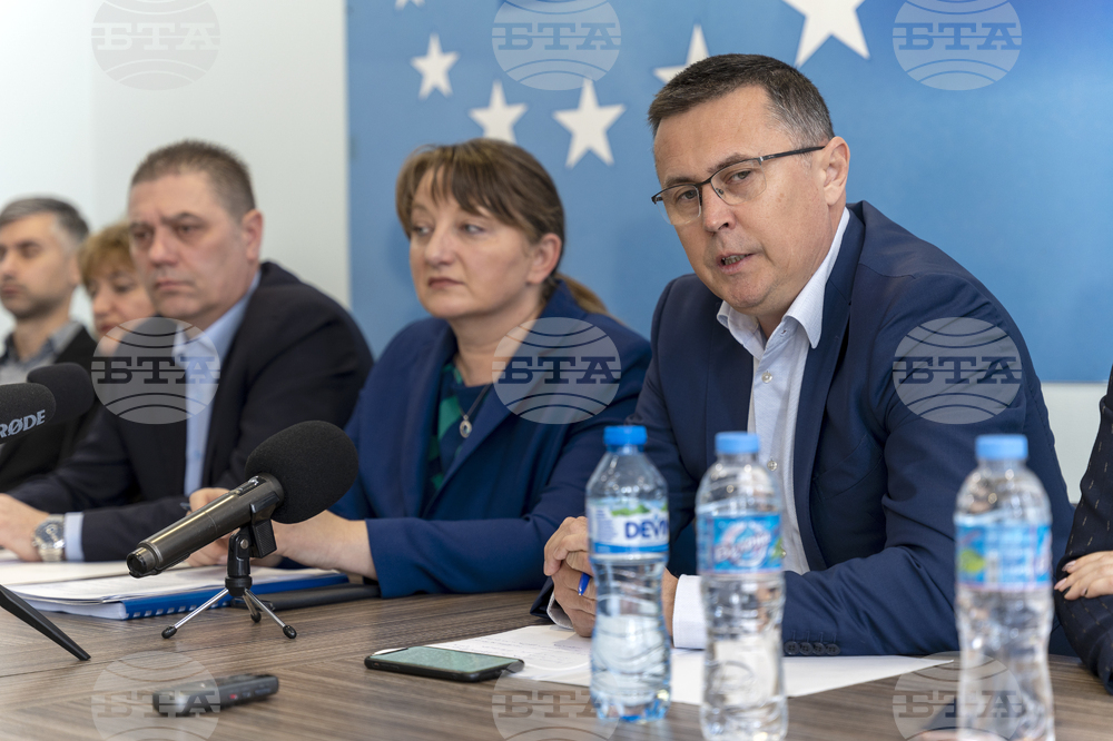 Добрич - КП ГЕРБ-СДС - пресконференция - предизборна кампания - Снимка: Александра Антонова