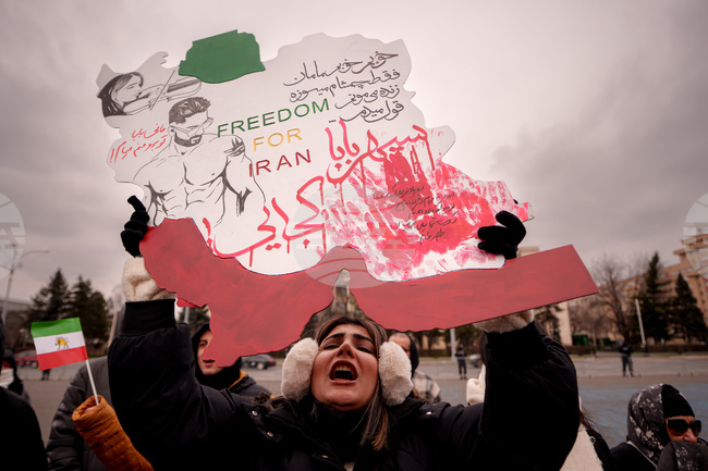 Повече от 50 000 души са арестувани при потушаването на протестите в Иран, съобщават активисти