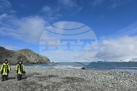 Fourth Group of Participants in Bulgaria’s 34th Antarctic Expedition Arrives at Livingston Island