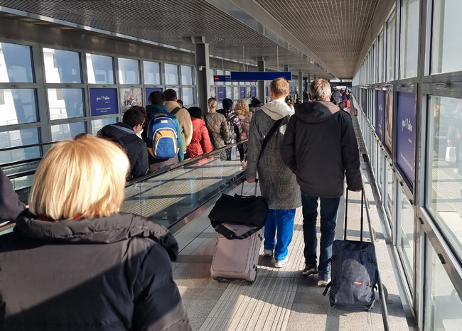 More Bulgarians Travel Abroad, More Foreigners Visit Here in March 2023, Y/Y