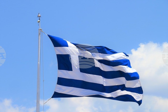 Училищата в Гърция отварят врати въпреки лавинообразното разпространение на Омикрон