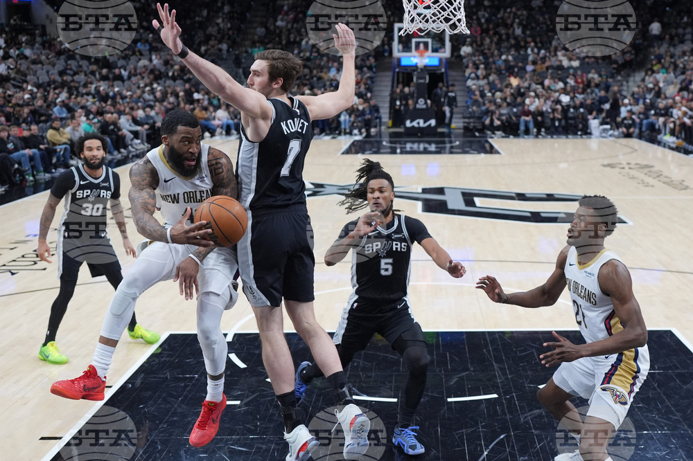 Pelicans Spurs Basketball