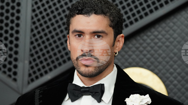 Пуерториканският изпълнител Бед Бъни отправи призив срещу имиграционните власти в САЩ на церемонията по наградите „Грами“