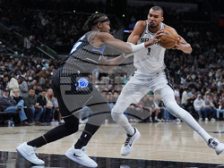 Magic Spurs Basketball