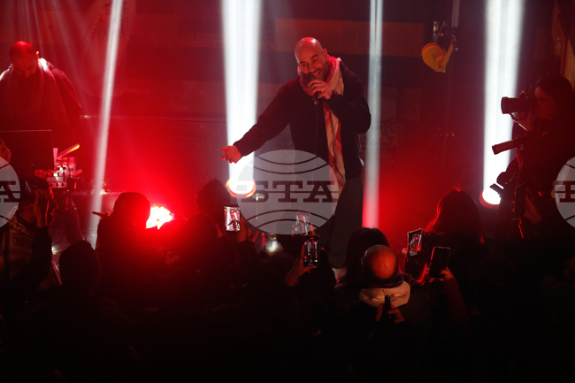 Сирийският рапър Ал Даруиш се завърна у дома след 13 години, за да изнесе концерти в Дамаск след ерата на Асад