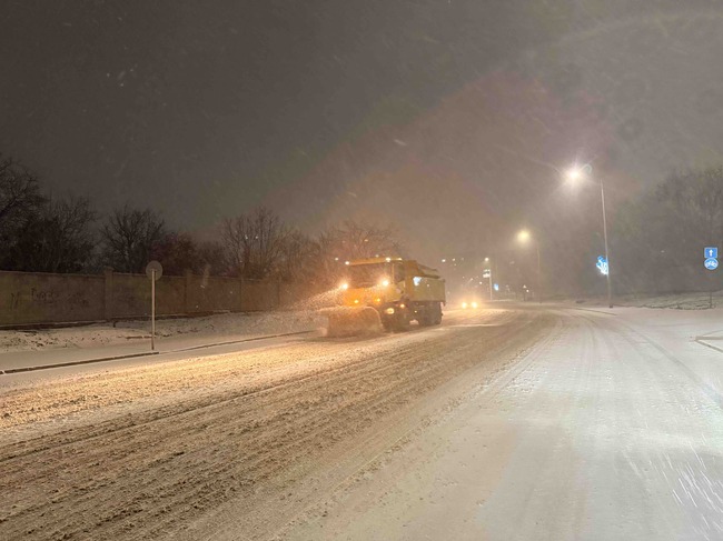 Община Русе: Продължава работата на снегопочистващите фирми след интензивните снеговалежи