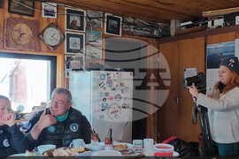 Десетата турска антарктическа експедиция посети българския научноизследователски кораб и българската антарктическа база на о. Ливингстън