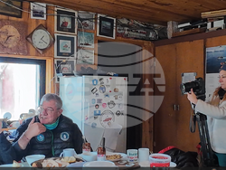 Десетата турска антарктическа експедиция посети българския научноизследователски кораб и българската антарктическа база на о. Ливингстън