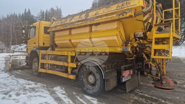 Пътищата в Ловешко са проходими при зимни условия, Троянският проход и Шипково-Рибарица остават затворени за движение на камиони над 12 т
