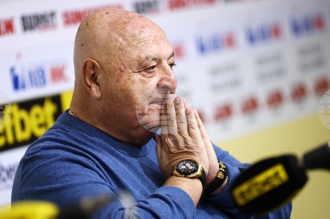 Венцеслав Стефанов е оптимист за бъдещето на Славия и националния отбор 