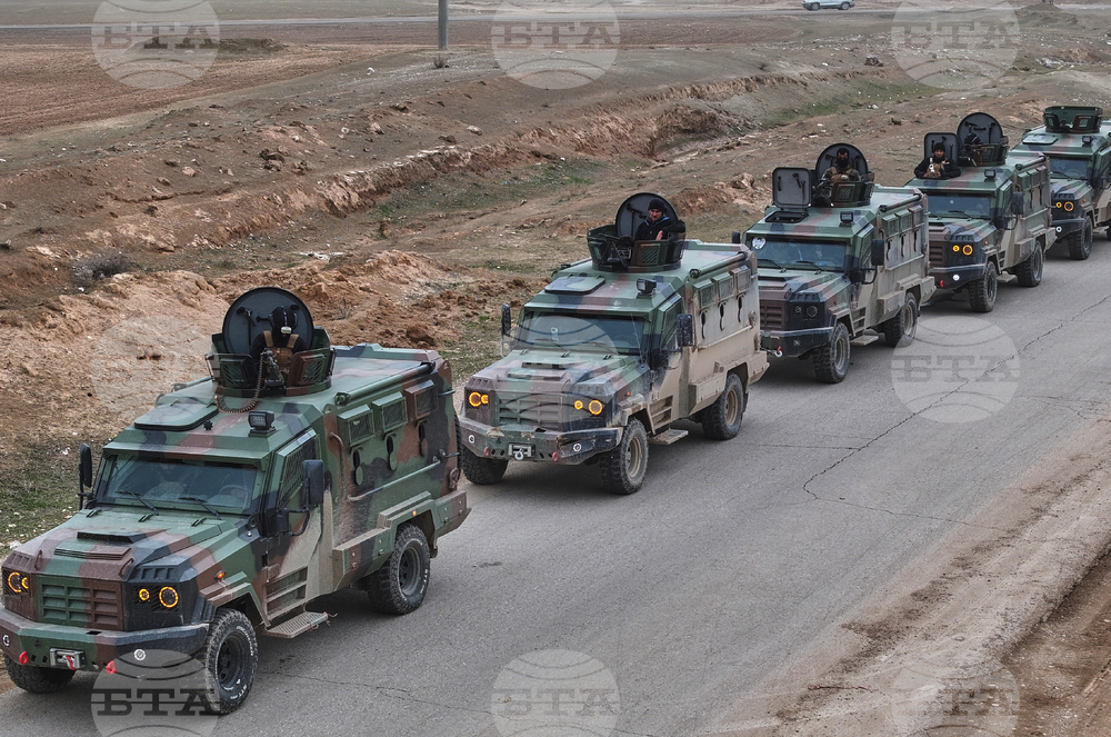 Сирийските правителствени сили започнаха да се разполагат в контролиран от кюрдите град след споразумението за примирие