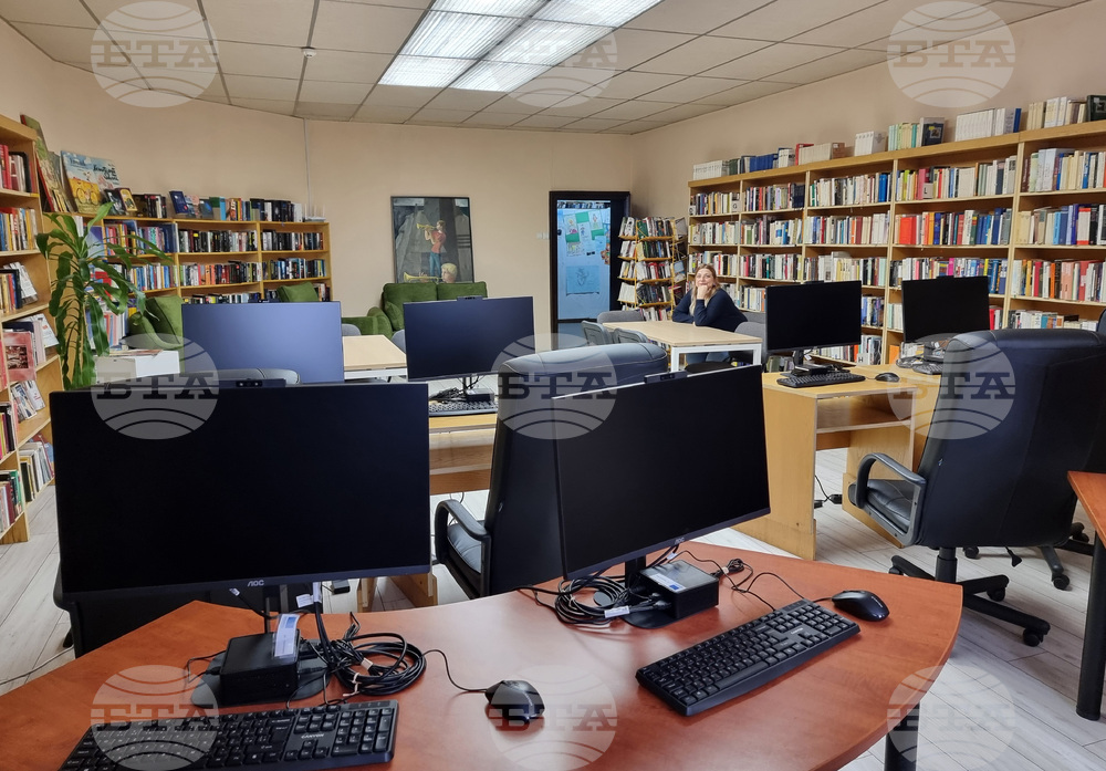 Дигитален клуб със свободен достъп отвори врати в Регионална библиотека „Пенчо Славейков” във Варна 