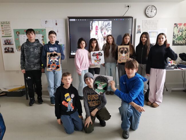 Кукерски маски изработваха ученици от Българския просветен център „Иван Вазов“ в Копенхаген 