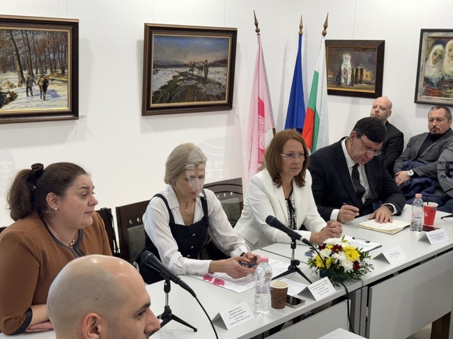 България ще кандидатства за вписване на Розовата долина в списъка с нематериално културно наследство на ЮНЕСКО и в програма на ФАО