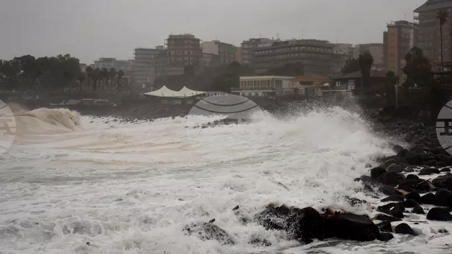 АНСА: Около 1000 мигранти може да са изчезнали в Средиземно море след циклона "Хари", предупреди неправителствена организация