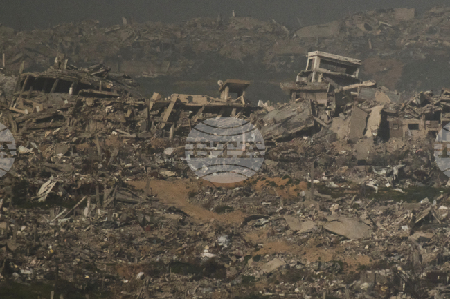 Седемнадесет палестинци бяха убити при израелски обстрел в Газа, а израелски войник бе ранен при престрелка с бойци