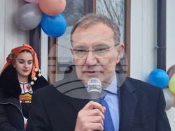 Село Главиница - Борислав Гуцанов - дом за стари хора