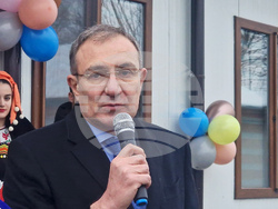 Село Главиница - Борислав Гуцанов - дом за стари хора