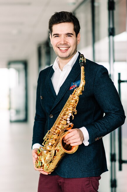 Софийска филхармония: Емблематичен концерт за саксофон от Джон Уилямс звучи в зала „България” дни преди рождения му ден