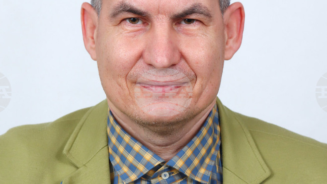 Доц. д-р Василий Читанов встъпи в длъжност като директор на Централната лаборатория по приложна физика при БАН в Пловдив