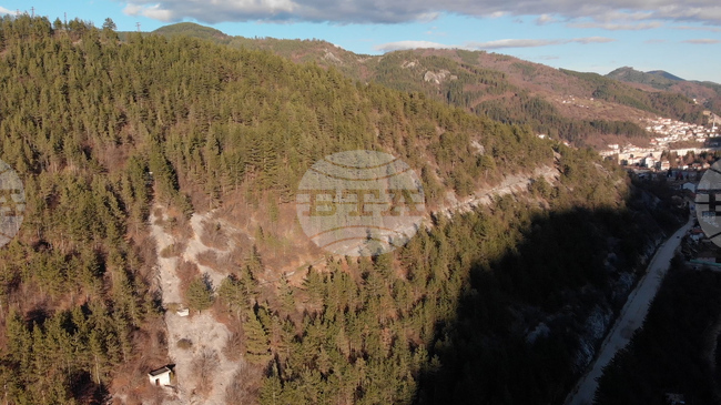 Административният съд отмени решение на Общинския съвет в Смолян за изграждане на фотоволтаична централа в града