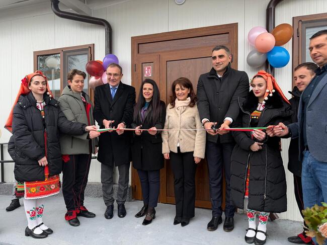 Министър Гуцанов откри реновирания дом за стари хора в Главиница